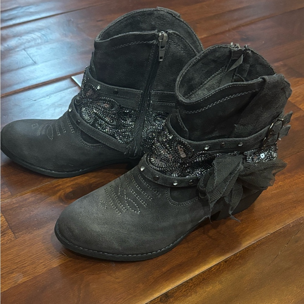 Not Rated Womens Midas Faux Suede Western Ankle Boots - Sz 8 - Picture 7 of 13